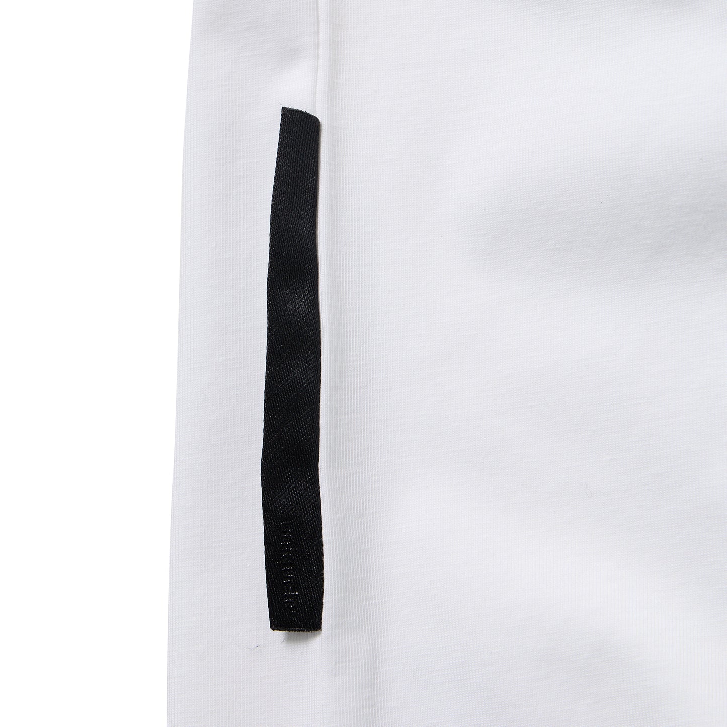 block mock neck t-shirt white WM1001